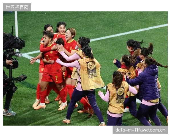 海地队的中场拦截是反击起点，但前场压迫的协同性仍需加强以对抗强队。